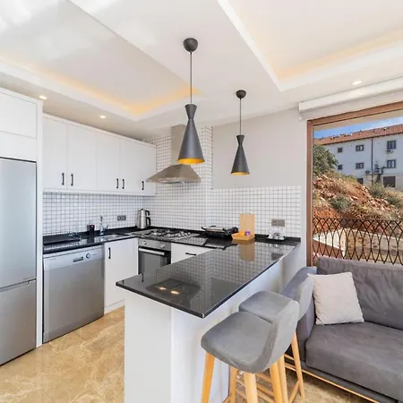 Fully Furnished Flat With Sea View In Antalya 아파트 카스